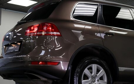 Volkswagen Touareg III, 2011 год, 2 000 000 рублей, 23 фотография