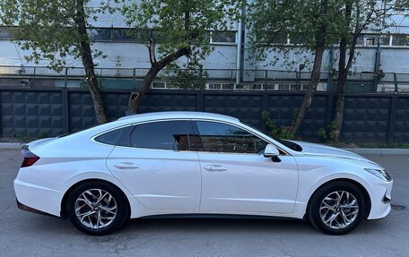 Hyundai Sonata VIII, 2021 год, 2 450 000 рублей, 3 фотография