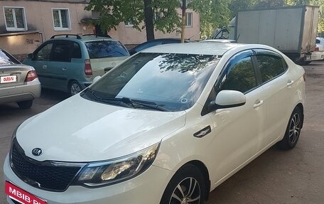 KIA Rio III рестайлинг, 2015 год, 1 130 000 рублей, 2 фотография