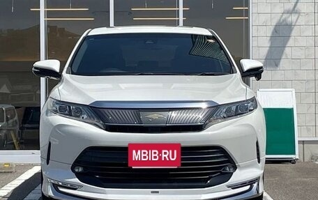 Toyota Harrier, 2020 год, 2 300 000 рублей, 2 фотография