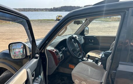 Mitsubishi Pajero III рестайлинг, 2003 год, 1 200 000 рублей, 21 фотография