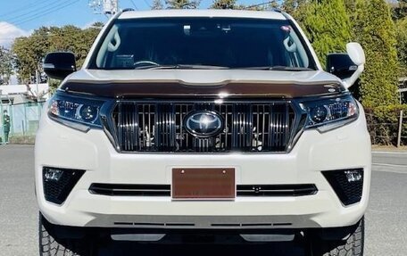 Toyota Land Cruiser Prado 150 рестайлинг 2, 2021 год, 3 730 000 рублей, 2 фотография