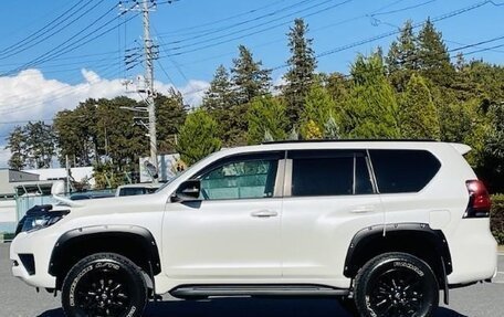 Toyota Land Cruiser Prado 150 рестайлинг 2, 2021 год, 3 730 000 рублей, 4 фотография