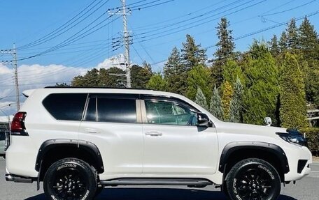 Toyota Land Cruiser Prado 150 рестайлинг 2, 2021 год, 3 730 000 рублей, 9 фотография