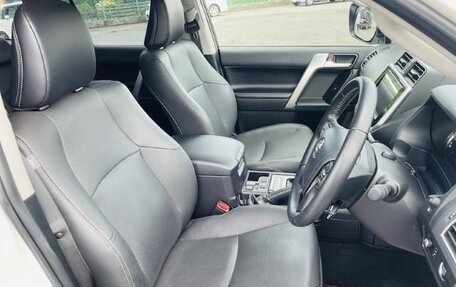 Toyota Land Cruiser Prado 150 рестайлинг 2, 2021 год, 3 730 000 рублей, 22 фотография