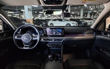 KIA K5, 2022 год, 2 135 000 рублей, 9 фотография