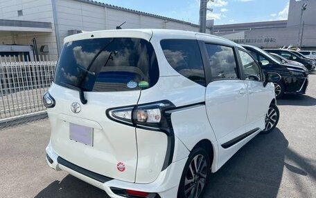 Toyota Sienta II, 2021 год, 1 350 000 рублей, 5 фотография