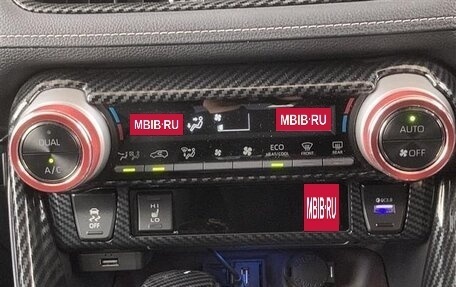 Toyota RAV4, 2021 год, 2 690 000 рублей, 19 фотография