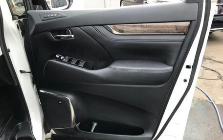 Toyota Alphard III, 2021 год, 3 470 000 рублей, 19 фотография
