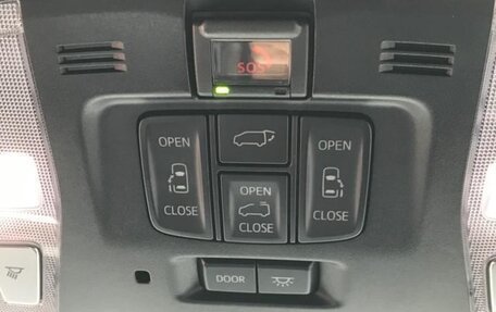 Toyota Alphard III, 2021 год, 3 470 000 рублей, 18 фотография