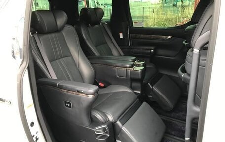 Toyota Alphard III, 2021 год, 3 470 000 рублей, 21 фотография
