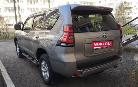 Toyota Land Cruiser Prado 150 рестайлинг 2, 2019 год, 5 350 000 рублей, 4 фотография