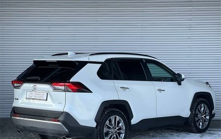 Toyota RAV4, 2019 год, 3 295 000 рублей, 5 фотография