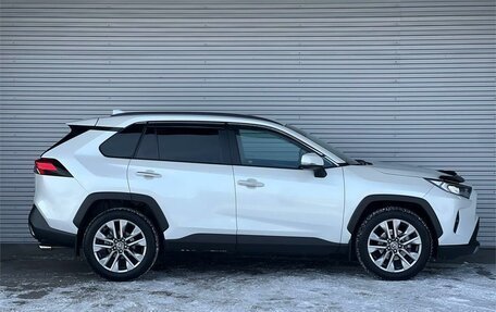 Toyota RAV4, 2019 год, 3 295 000 рублей, 4 фотография