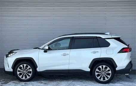 Toyota RAV4, 2019 год, 3 295 000 рублей, 8 фотография