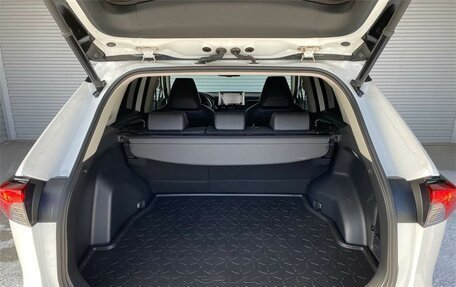 Toyota RAV4, 2019 год, 3 295 000 рублей, 15 фотография