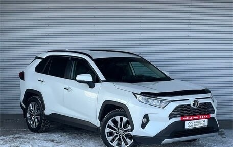 Toyota RAV4, 2019 год, 3 295 000 рублей, 3 фотография