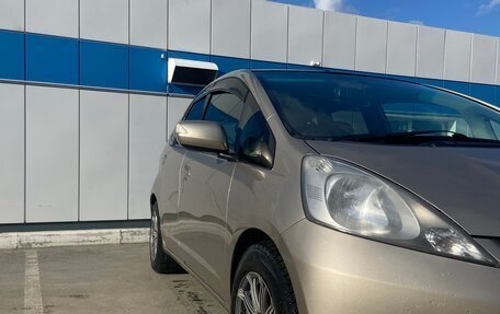 Honda Fit III, 2010 год, 730 000 рублей, 3 фотография