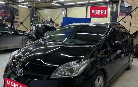 Toyota Prius, 2014 год, 1 150 000 рублей, 2 фотография
