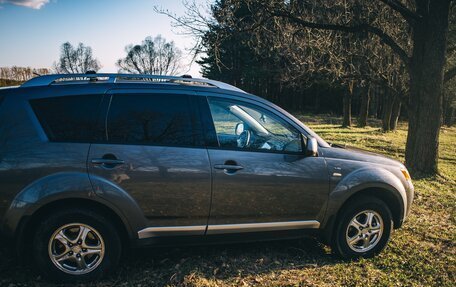 Mitsubishi Outlander III рестайлинг 3, 2008 год, 1 430 000 рублей, 3 фотография