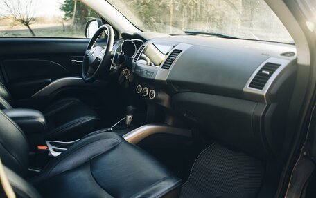 Mitsubishi Outlander III рестайлинг 3, 2008 год, 1 430 000 рублей, 17 фотография