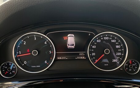 Volkswagen Touareg III, 2015 год, 2 400 000 рублей, 6 фотография