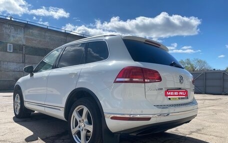 Volkswagen Touareg III, 2015 год, 2 400 000 рублей, 2 фотография