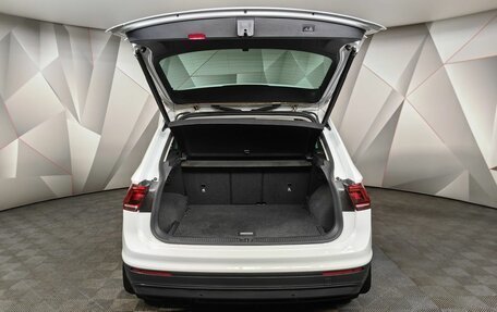 Volkswagen Tiguan II, 2018 год, 2 497 000 рублей, 12 фотография