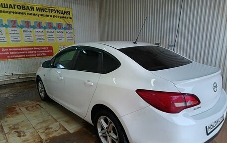 Opel Astra J, 2014 год, 760 000 рублей, 6 фотография