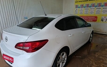 Opel Astra J, 2014 год, 760 000 рублей, 2 фотография