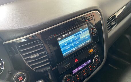 Mitsubishi Outlander III рестайлинг 3, 2016 год, 1 869 999 рублей, 21 фотография