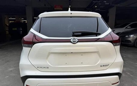 Nissan Kicks I, 2022 год, 1 800 000 рублей, 5 фотография