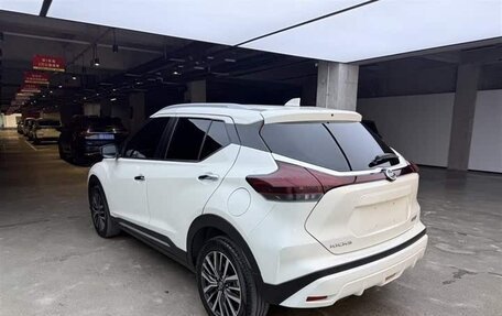 Nissan Kicks I, 2022 год, 1 800 000 рублей, 4 фотография