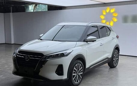 Nissan Kicks I, 2022 год, 1 800 000 рублей, 2 фотография