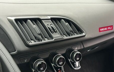 Audi R8, 2021 год, 22 600 000 рублей, 14 фотография