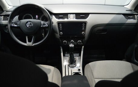 Skoda Octavia, 2017 год, 1 689 000 рублей, 20 фотография