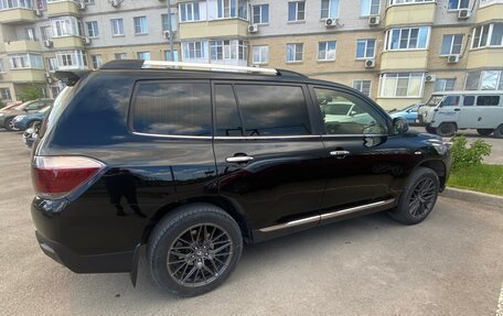 Toyota Highlander III, 2012 год, 2 500 000 рублей, 7 фотография