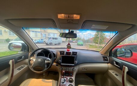 Toyota Highlander III, 2012 год, 2 500 000 рублей, 11 фотография