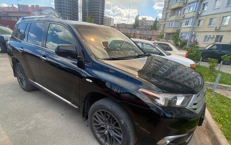 Toyota Highlander III, 2012 год, 2 500 000 рублей, 6 фотография