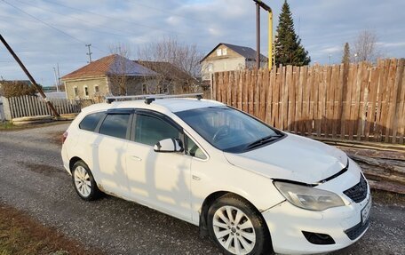 Opel Astra J, 2011 год, 420 000 рублей, 3 фотография