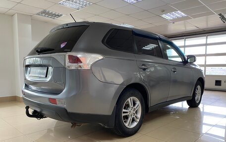 Mitsubishi Outlander III рестайлинг 3, 2013 год, 1 099 999 рублей, 4 фотография