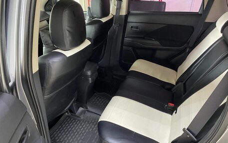 Mitsubishi Outlander III рестайлинг 3, 2013 год, 1 099 999 рублей, 17 фотография
