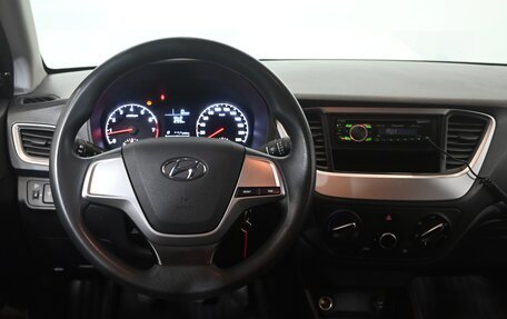 Hyundai Solaris II рестайлинг, 2018 год, 1 111 000 рублей, 13 фотография
