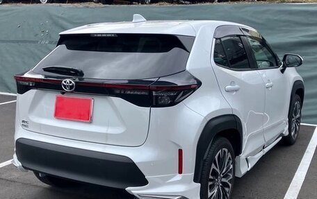 Toyota Yaris Cross, 2022 год, 1 500 000 рублей, 6 фотография