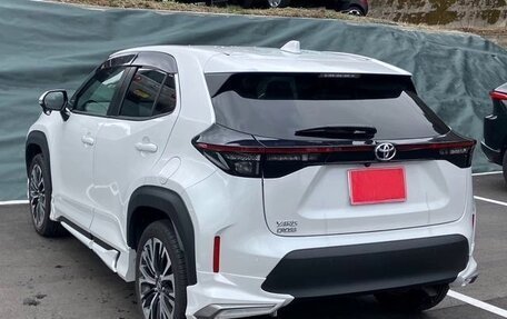 Toyota Yaris Cross, 2022 год, 1 500 000 рублей, 8 фотография