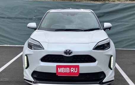 Toyota Yaris Cross, 2022 год, 1 500 000 рублей, 2 фотография