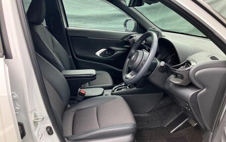 Toyota Yaris Cross, 2022 год, 1 500 000 рублей, 19 фотография