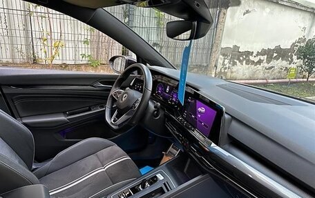 Volkswagen Golf VIII, 2022 год, 1 830 000 рублей, 14 фотография