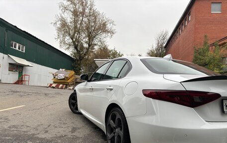 Alfa Romeo Giulia II, 2017 год, 1 600 000 рублей, 7 фотография