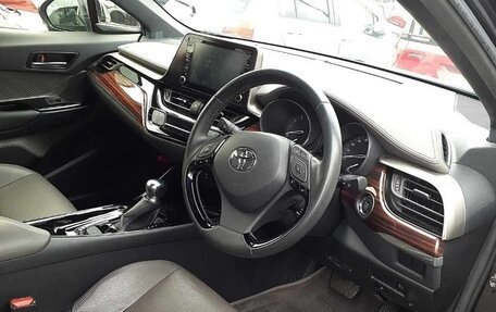 Toyota C-HR I рестайлинг, 2020 год, 1 490 000 рублей, 7 фотография
